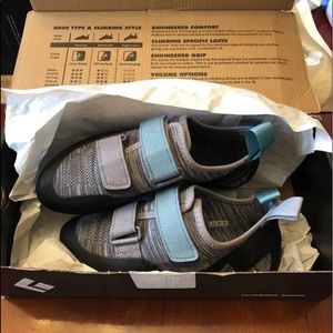 BEAND NEW black diamond bounding shoes